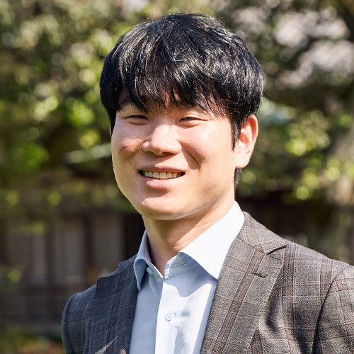 Hyun Hong（洪光炫）